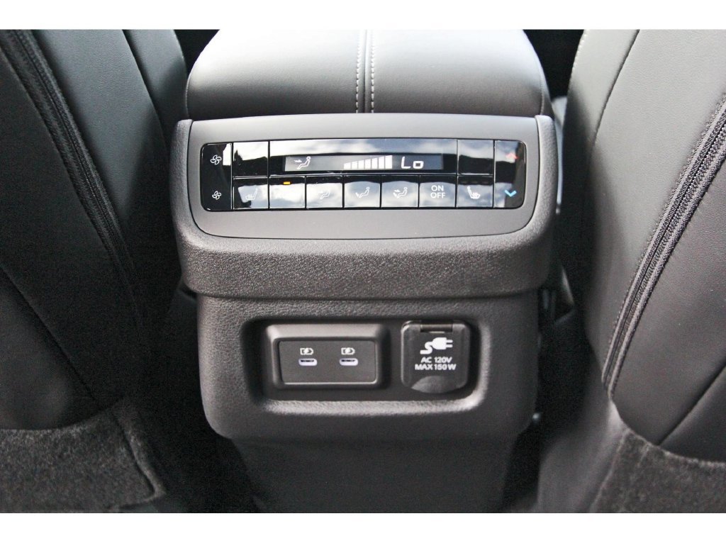 New 2026 Nissan Pathfinder Platinum FWD image 12