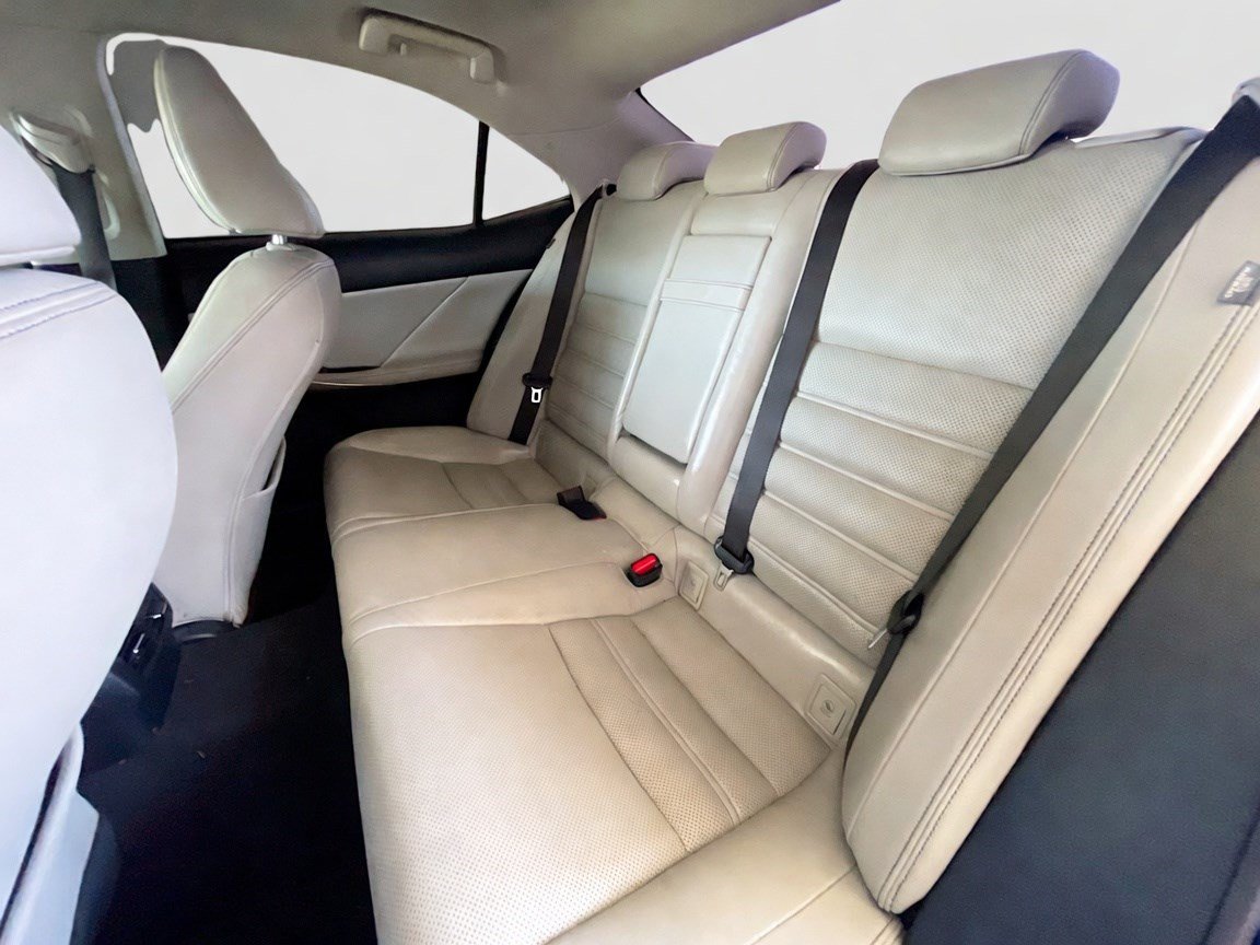 Used 2015 Lexus IS 350 RWD image 16