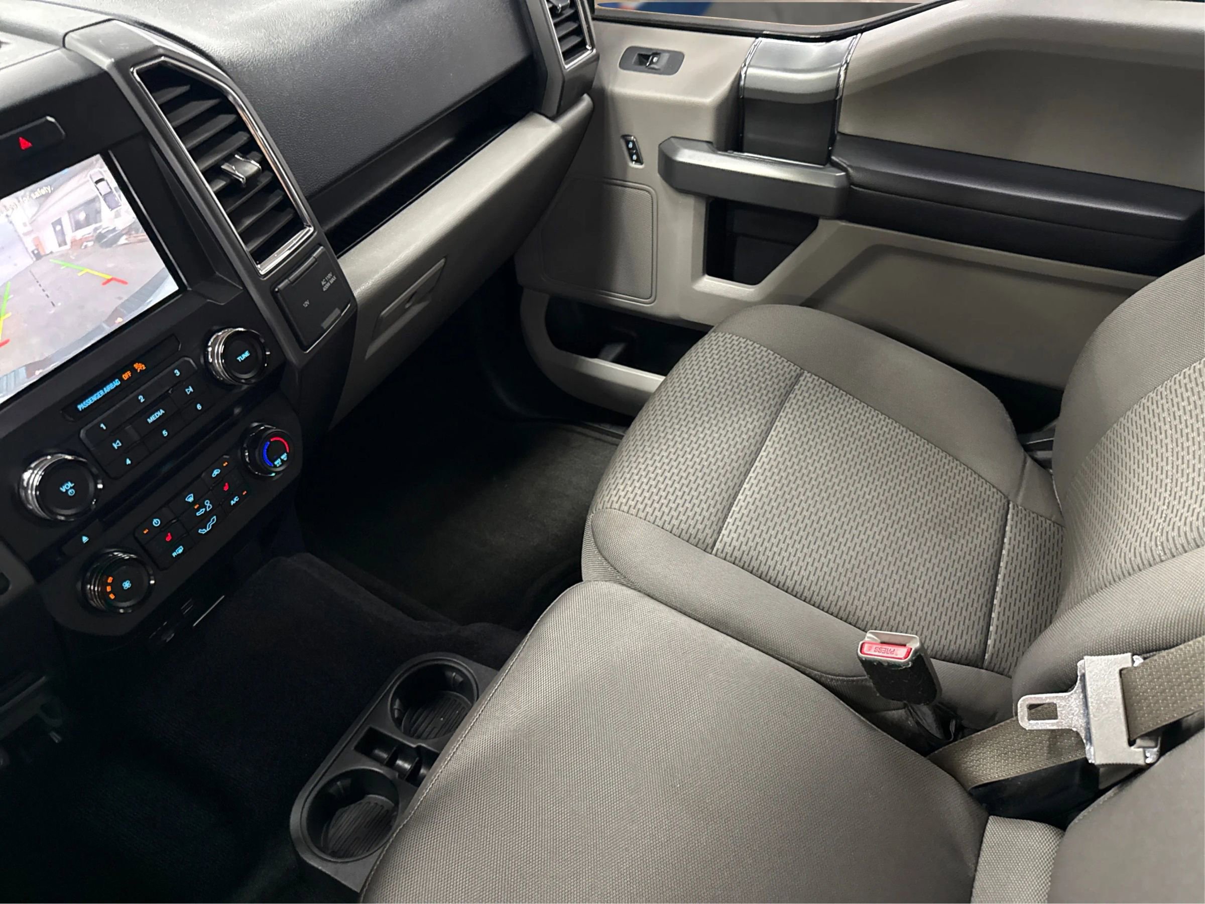 Used 2015 Ford F150 XLT w/ Equipment Group 302A Luxury RWD image 24