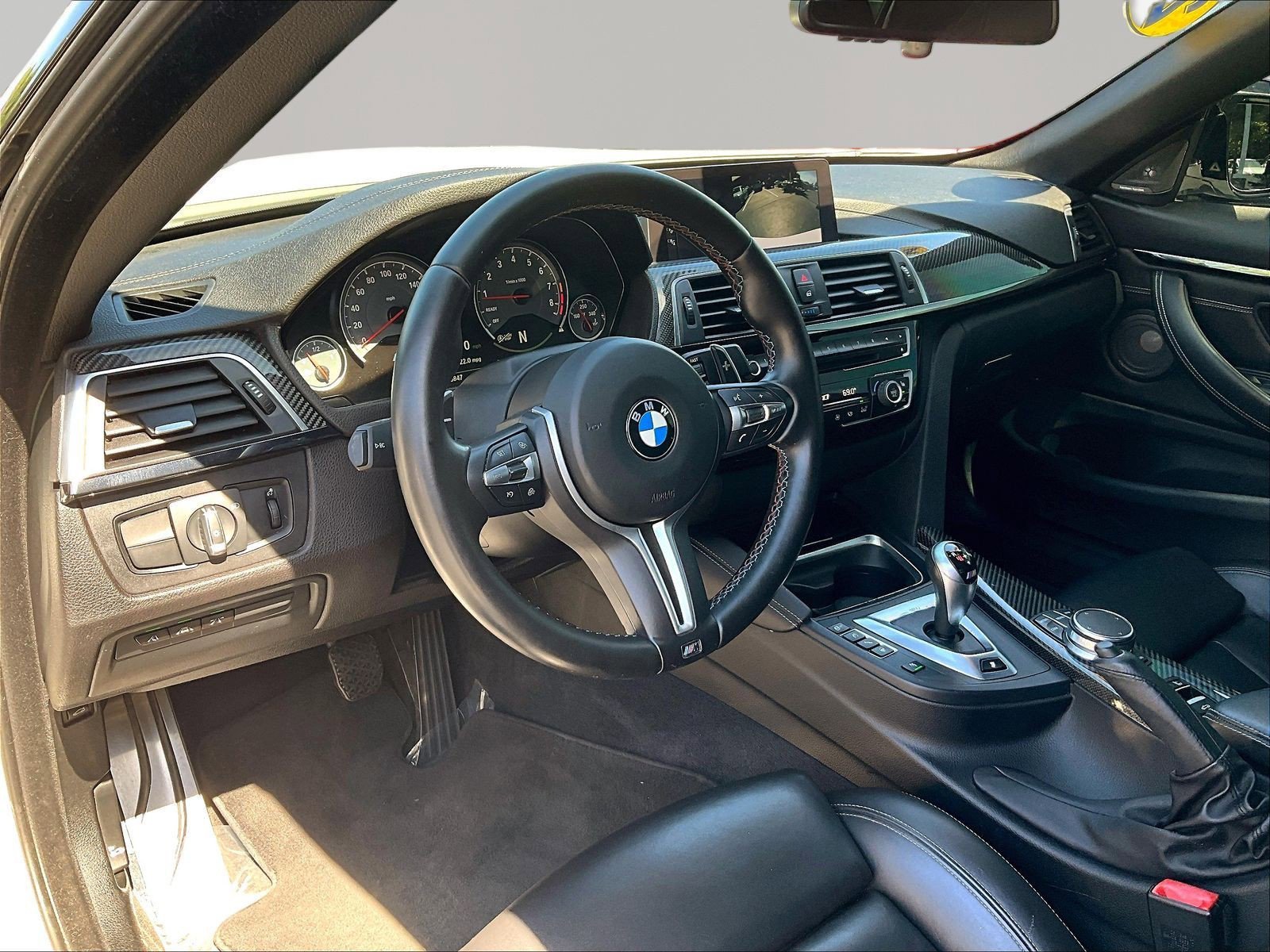 Used 2020 BMW M4 Convertible RWD image 17