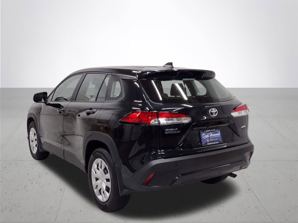 Used 2024 Toyota Corolla Cross L image 11
