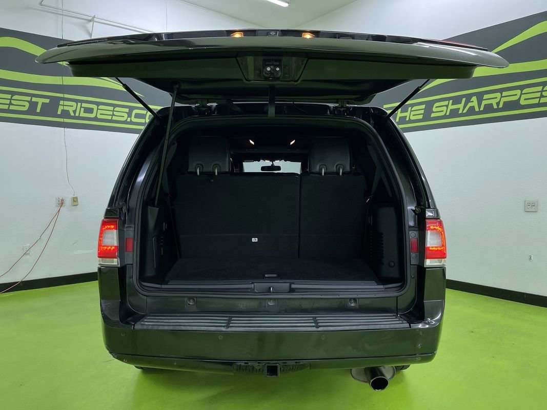 Used 2015 Lincoln Navigator 4WD image 9