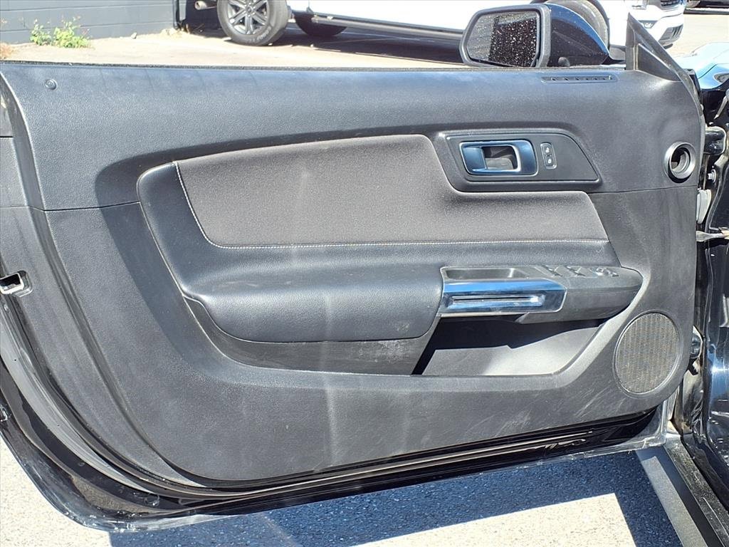 Used 2021 Ford Mustang Convertible w/ Black Accent Package image 23