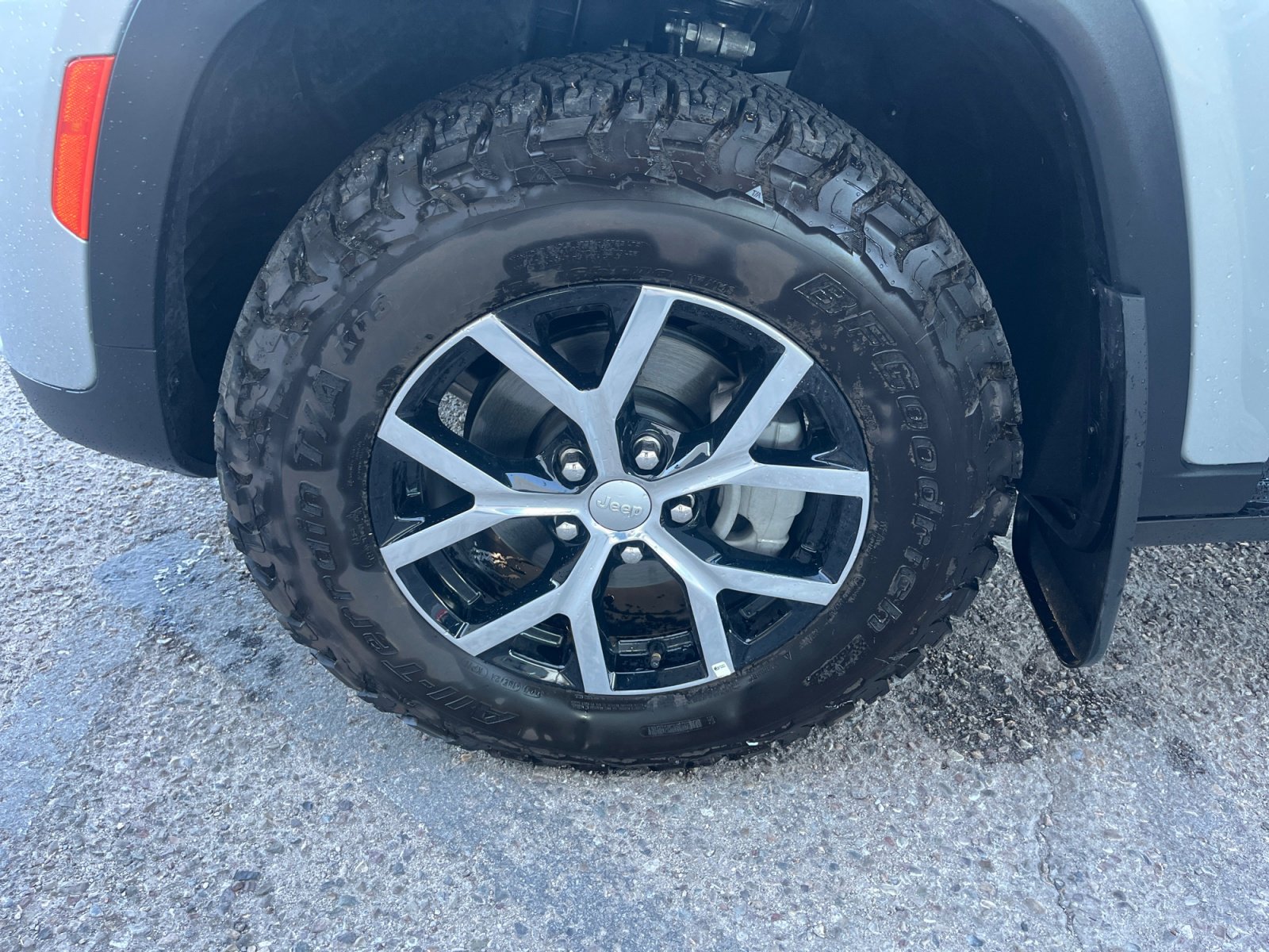 Used 2025 Jeep Grand Cherokee Limited w/ Trailer Tow Package image 25