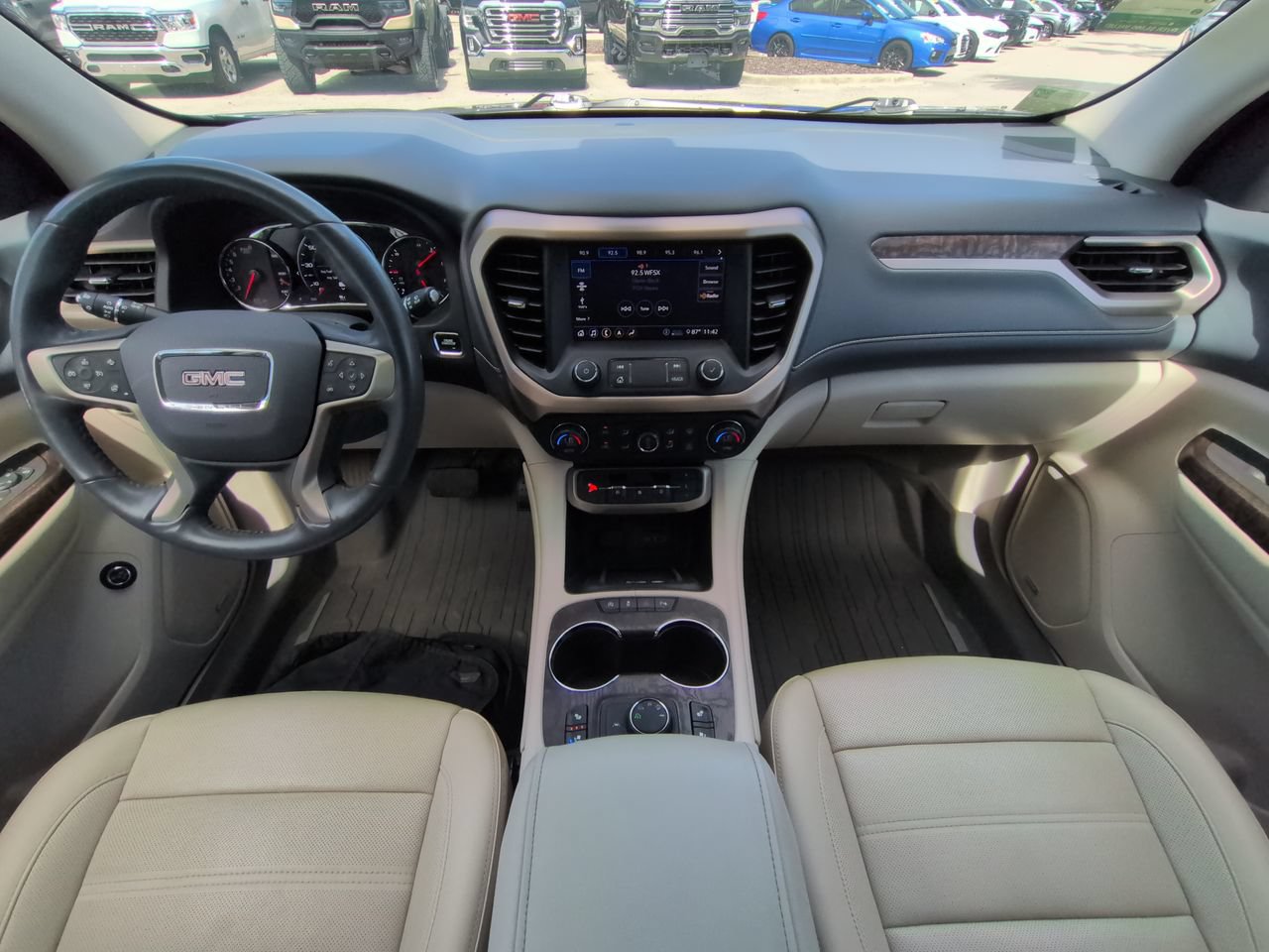 Used 2020 GMC Acadia Denali w/ Denali Ultimate Package AWD/4WD image 15