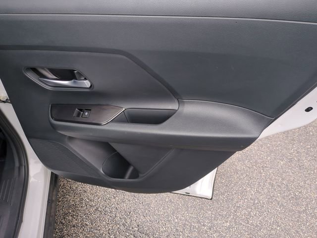 Used 2025 Nissan Kicks SV image 29