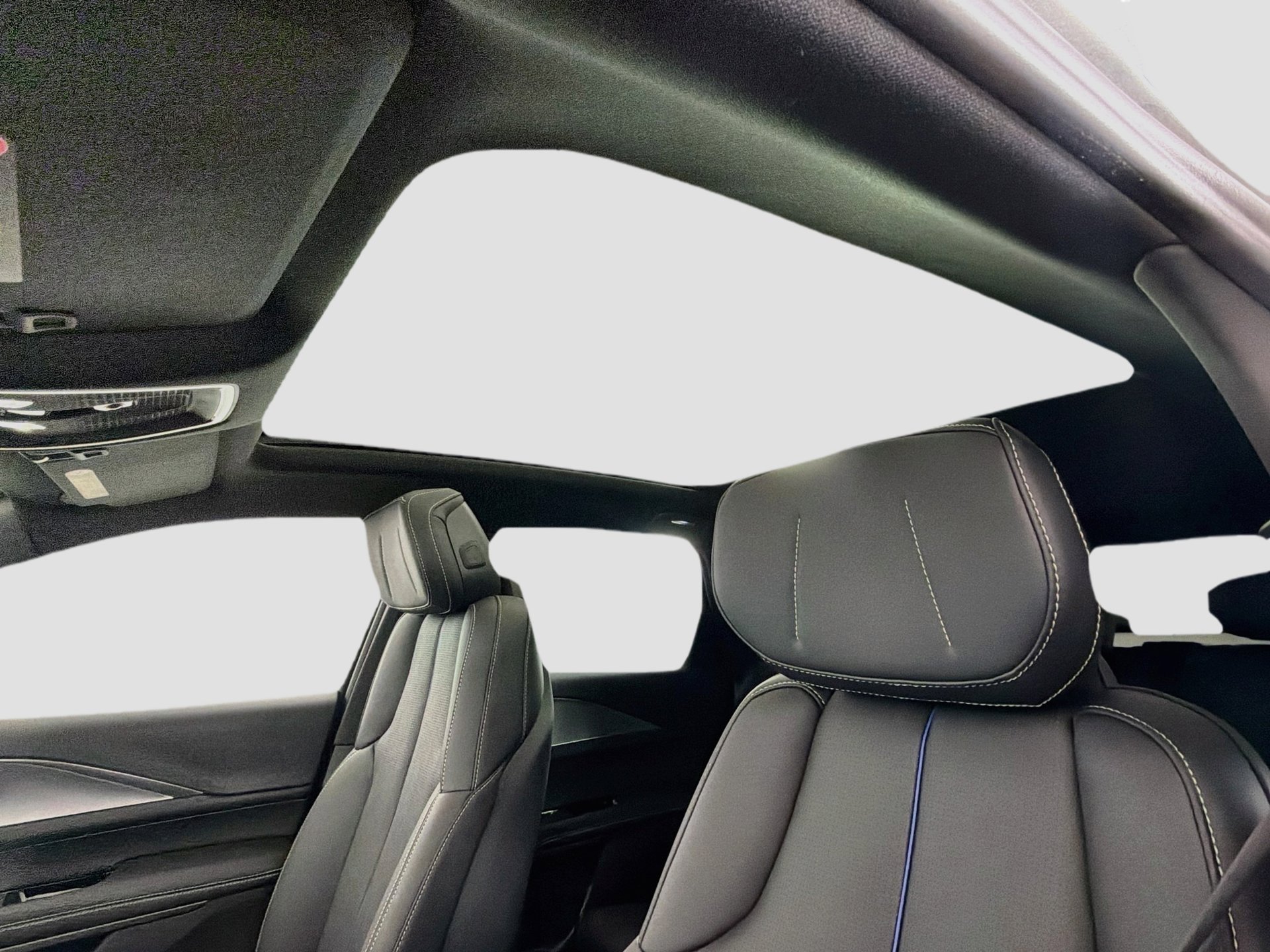 New 2027 Cadillac Lyriq Sport RWD image 26