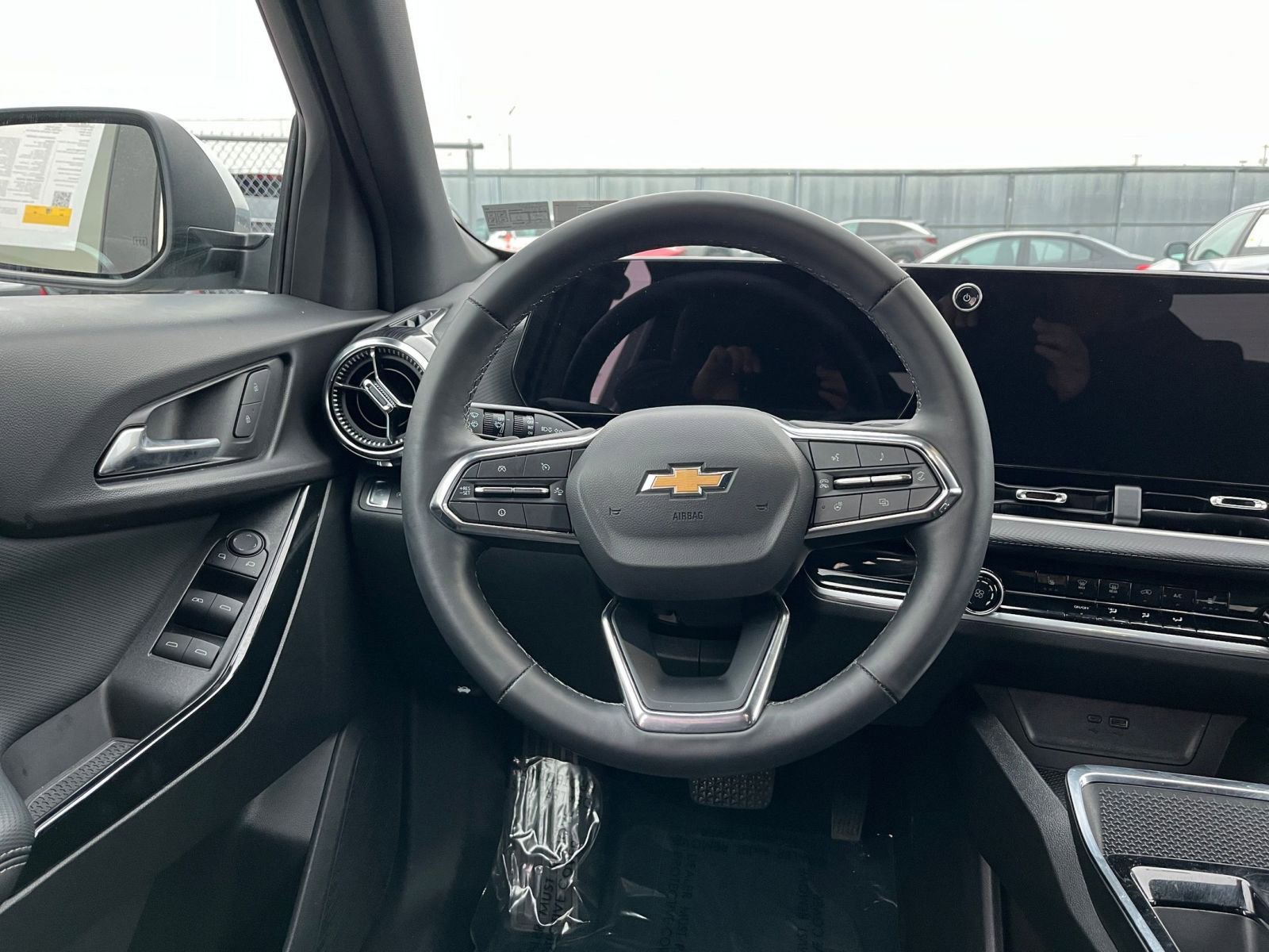 Used 2025 Chevrolet Equinox LT image 27