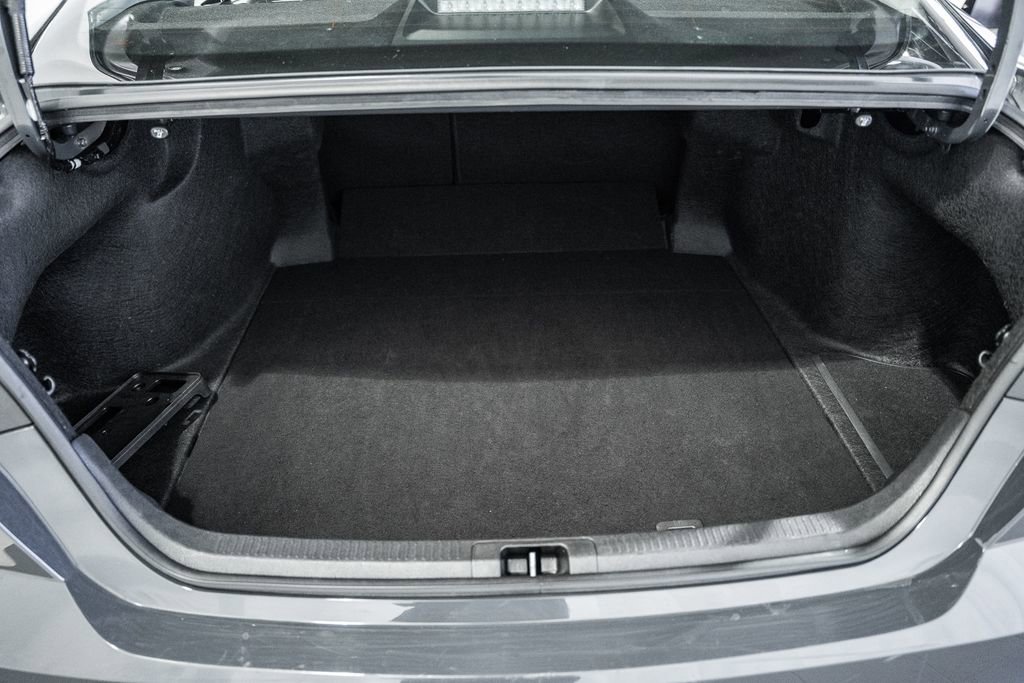 Used 2025 Toyota Camry LE image 9