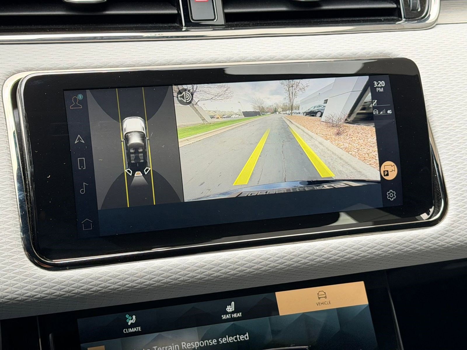 Used 2023 Land Rover Range Rover Evoque R-Dynamic S image 29