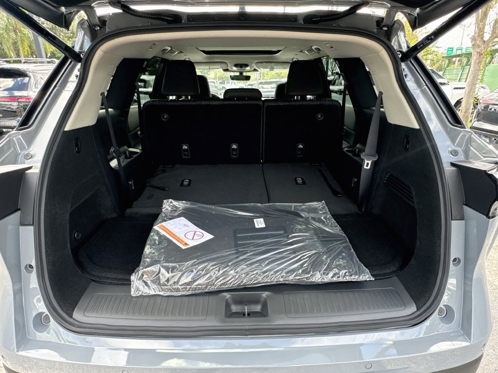 New 2027 INFINITI QX60 Luxe w/ Cargo Package FWD image 28