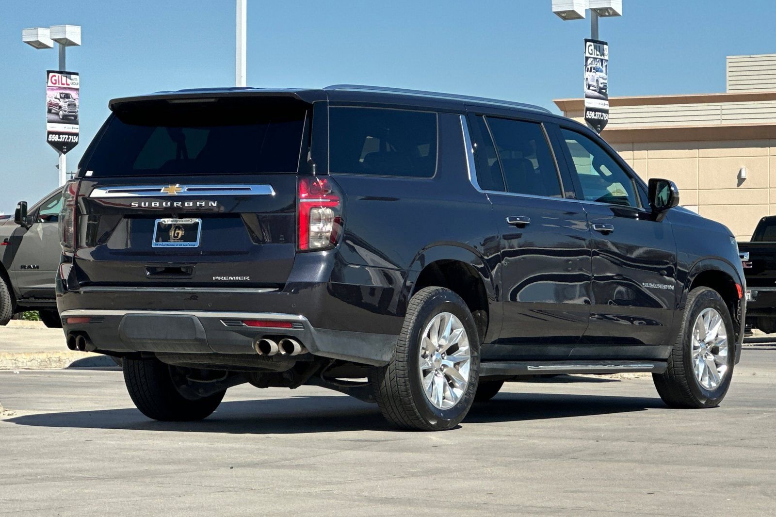 Used 2023 Chevrolet Suburban Premier image 6