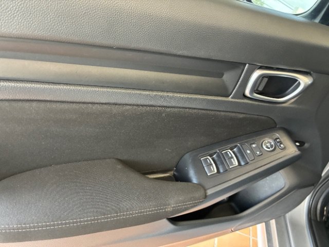 Used 2023 Honda Civic Sport image 9