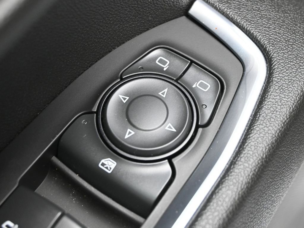 Used 2024 Chevrolet Silverado 2500 LT w/ Convenience Package image 14