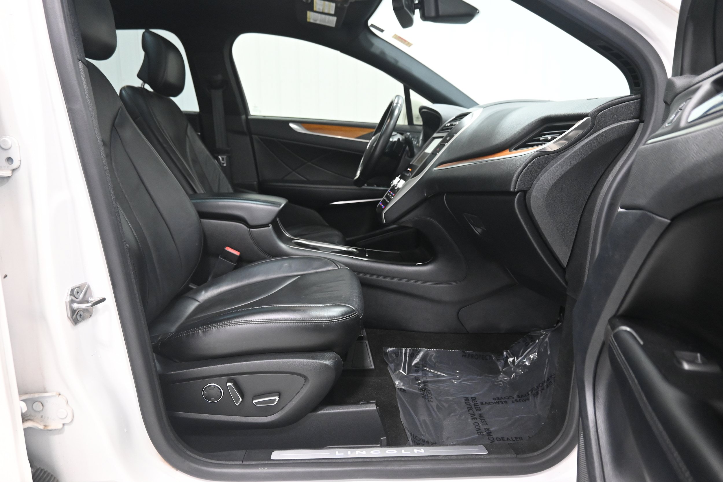 Used 2019 Lincoln MKC Reserve AWD/4WD image 25