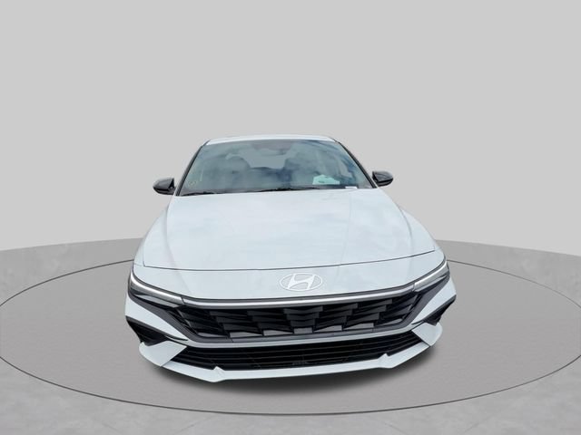 New 2026 Hyundai Elantra SEL Sport FWD image 3