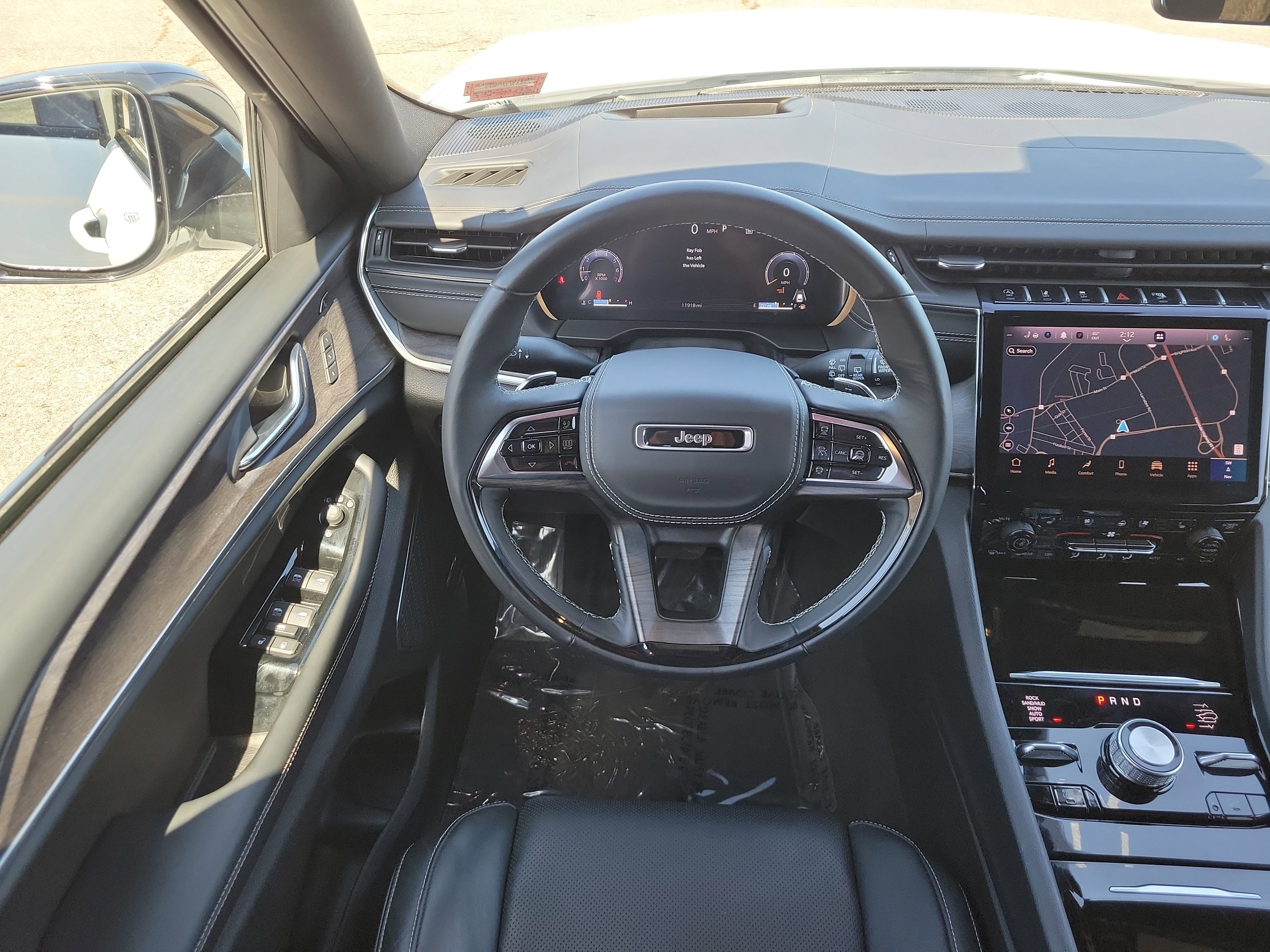 Used 2025 Jeep Grand Cherokee Overland w/ Adv Protech Group III AWD/4WD image 19