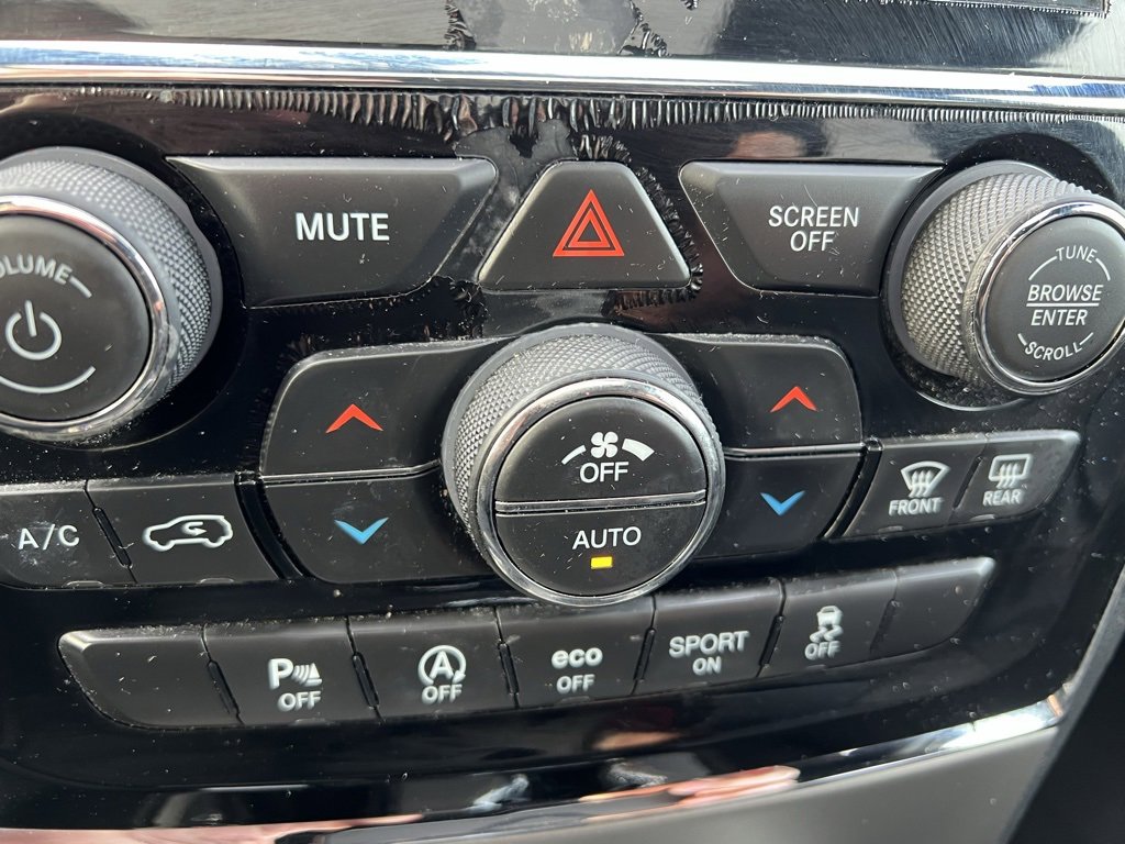 Used 2021 Jeep Grand Cherokee Limited image 42