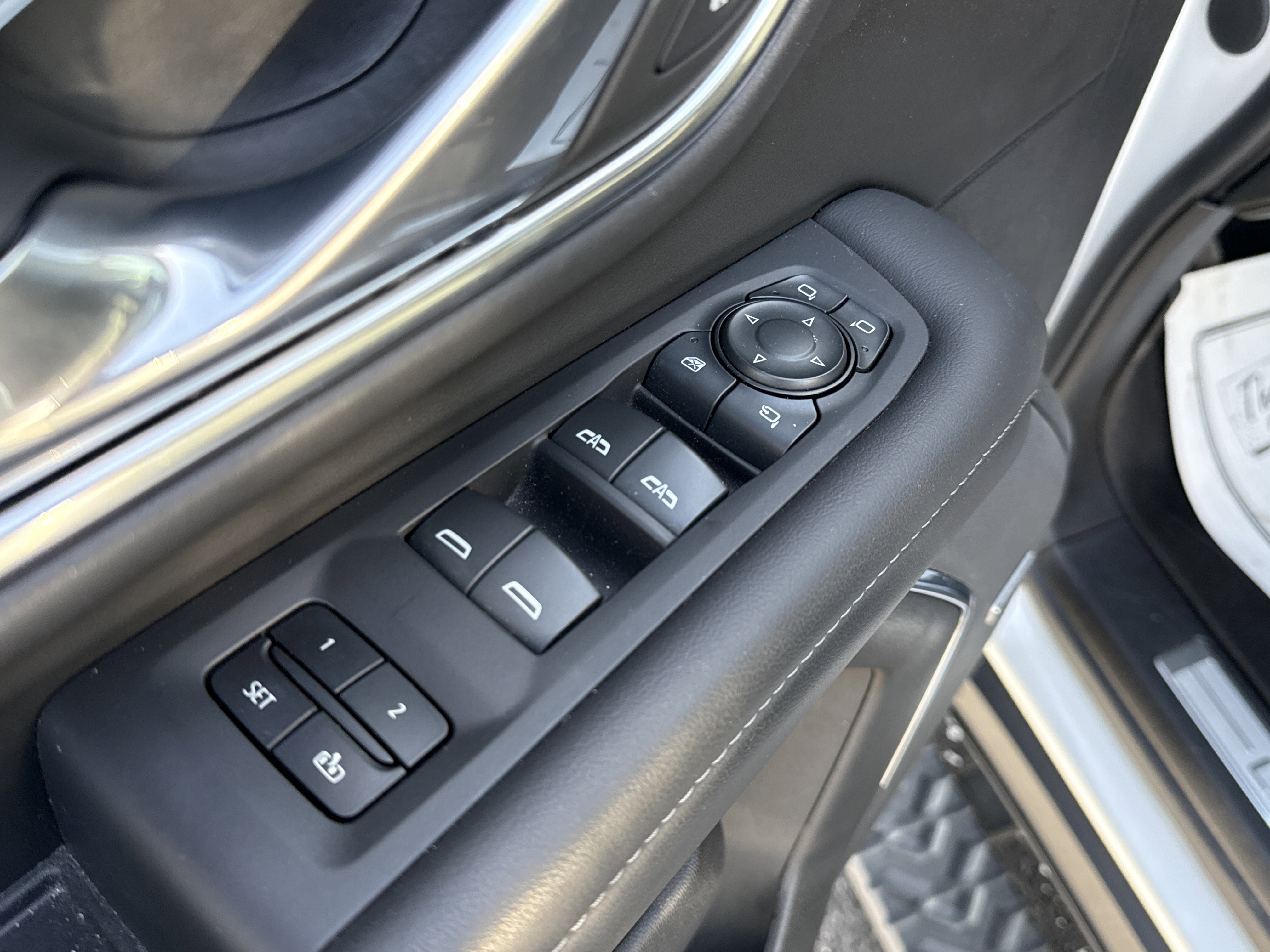 Used 2024 Chevrolet Tahoe Z71 w/ Z71 Off-Road Package image 18