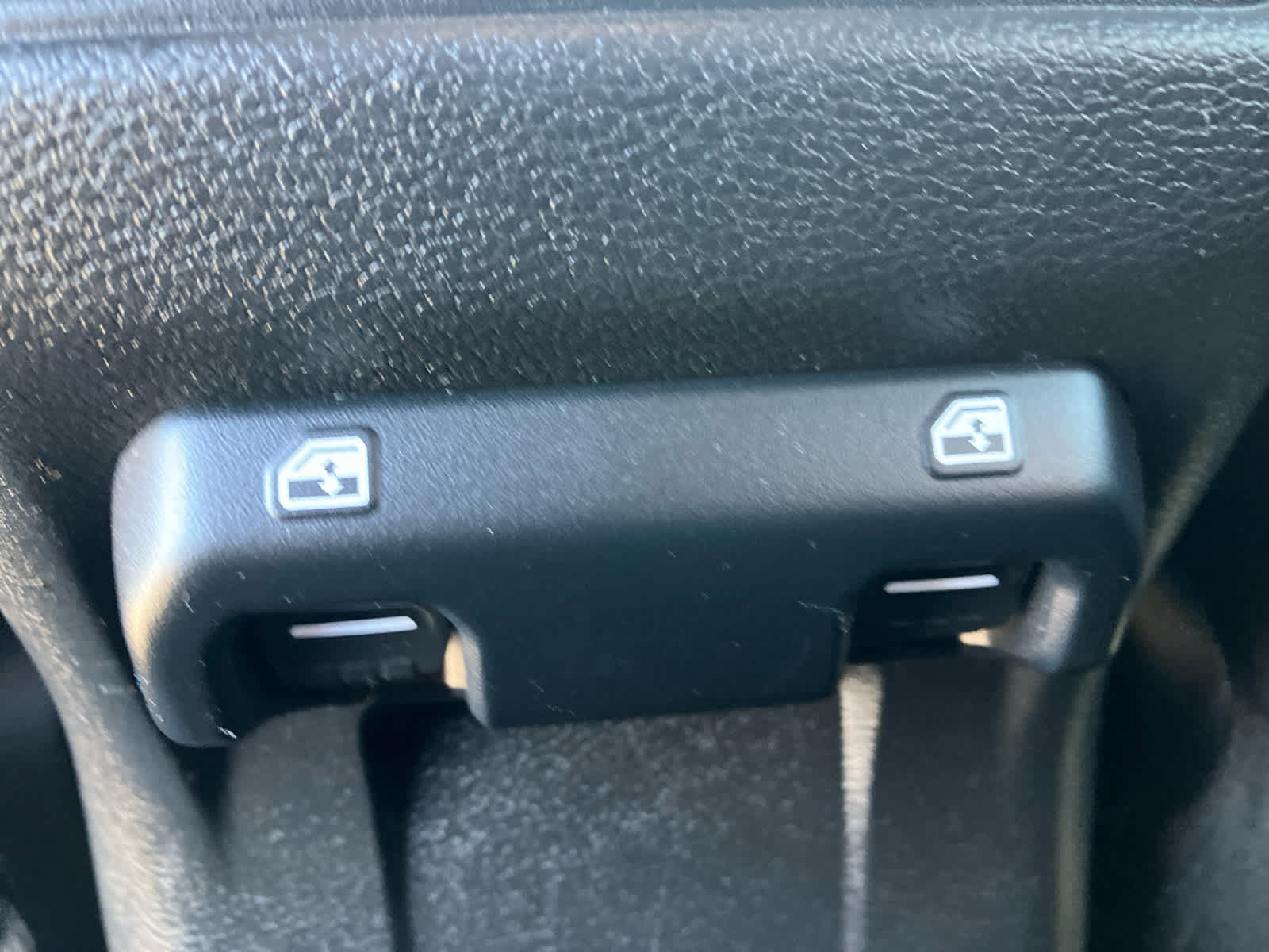 Used 2022 Jeep Wrangler Unlimited Sport AWD/4WD image 32
