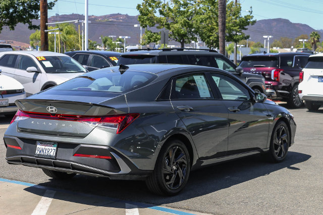 Certified 2026 Hyundai Elantra Sport FWD image 10