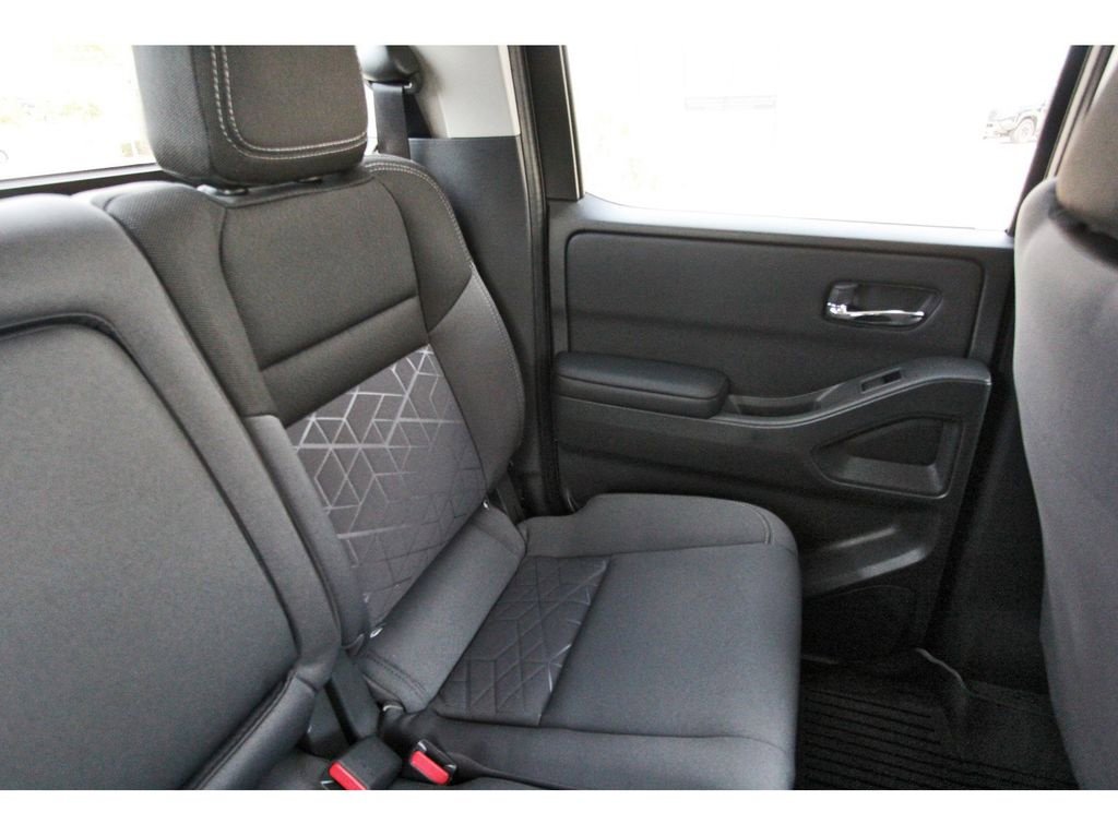 New 2026 Nissan Frontier SV w/ SV Convenience Package image 10