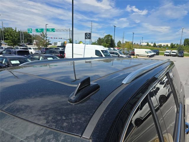 Used 2023 GMC Yukon XL SLT AWD/4WD image 11