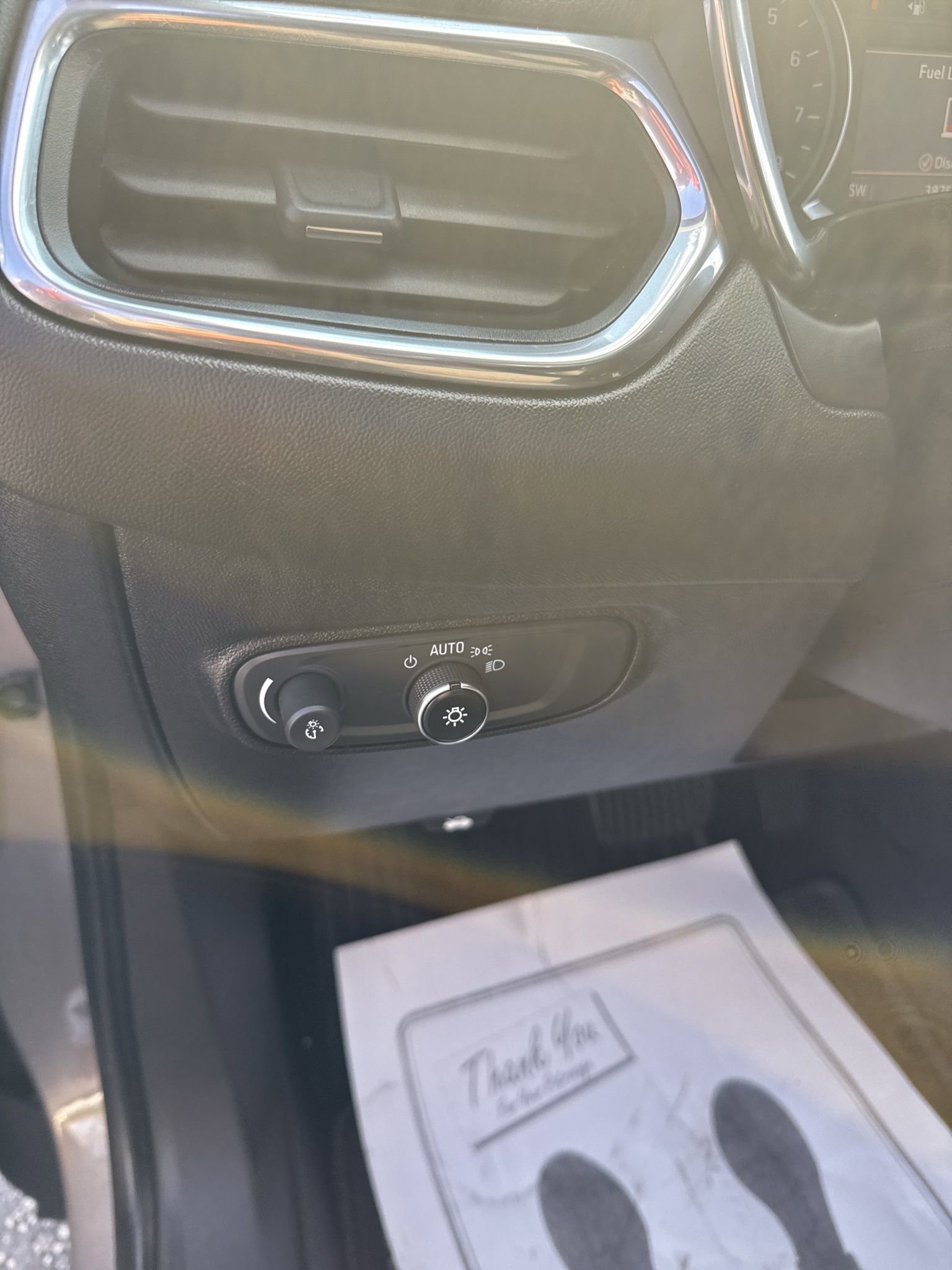 Used 2019 Chevrolet Equinox LT w/ Sun & Navigation Package image 30