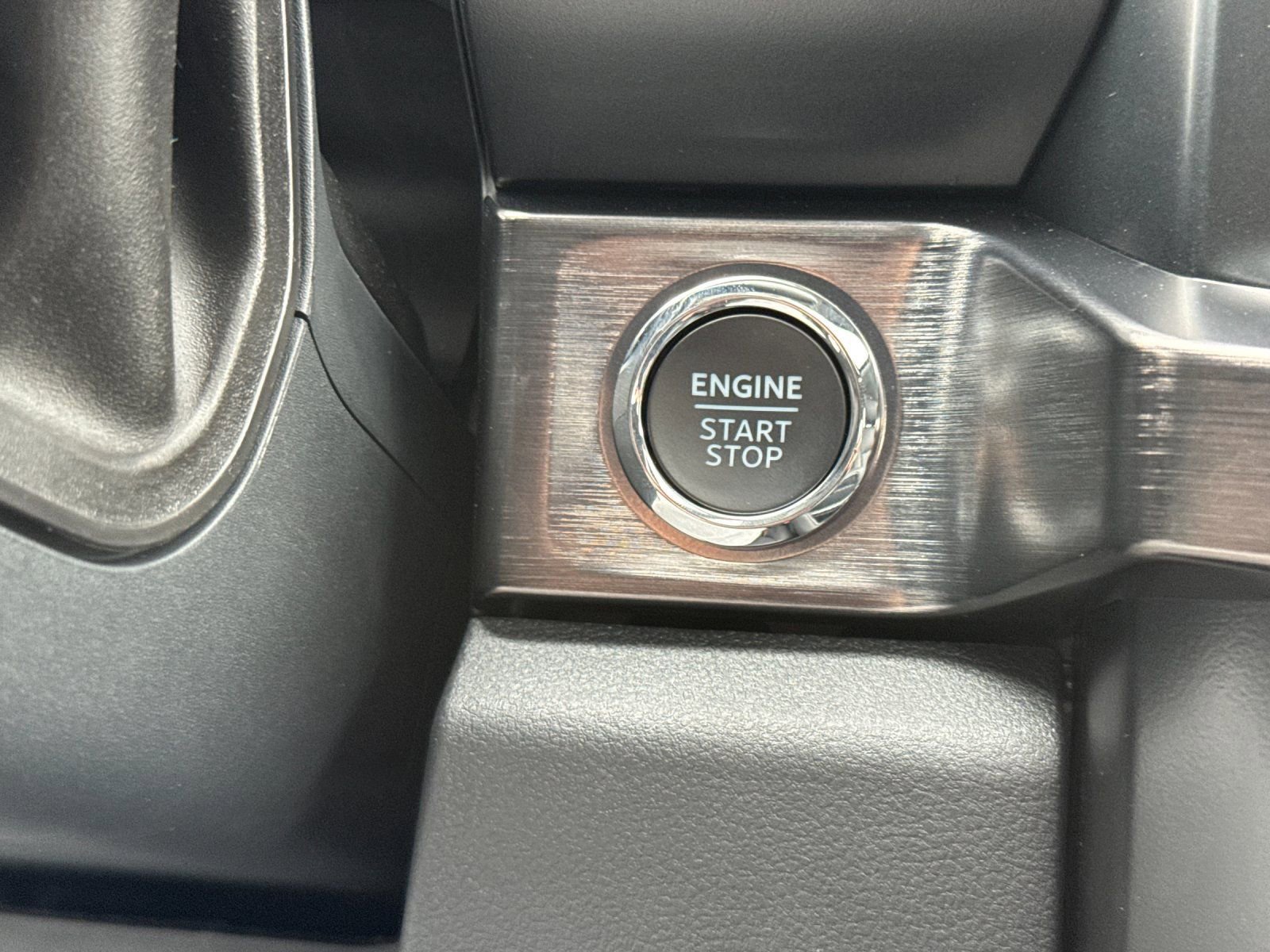 New 2026 Ford F250 Lariat w/ FX4 Off-Road Package image 25