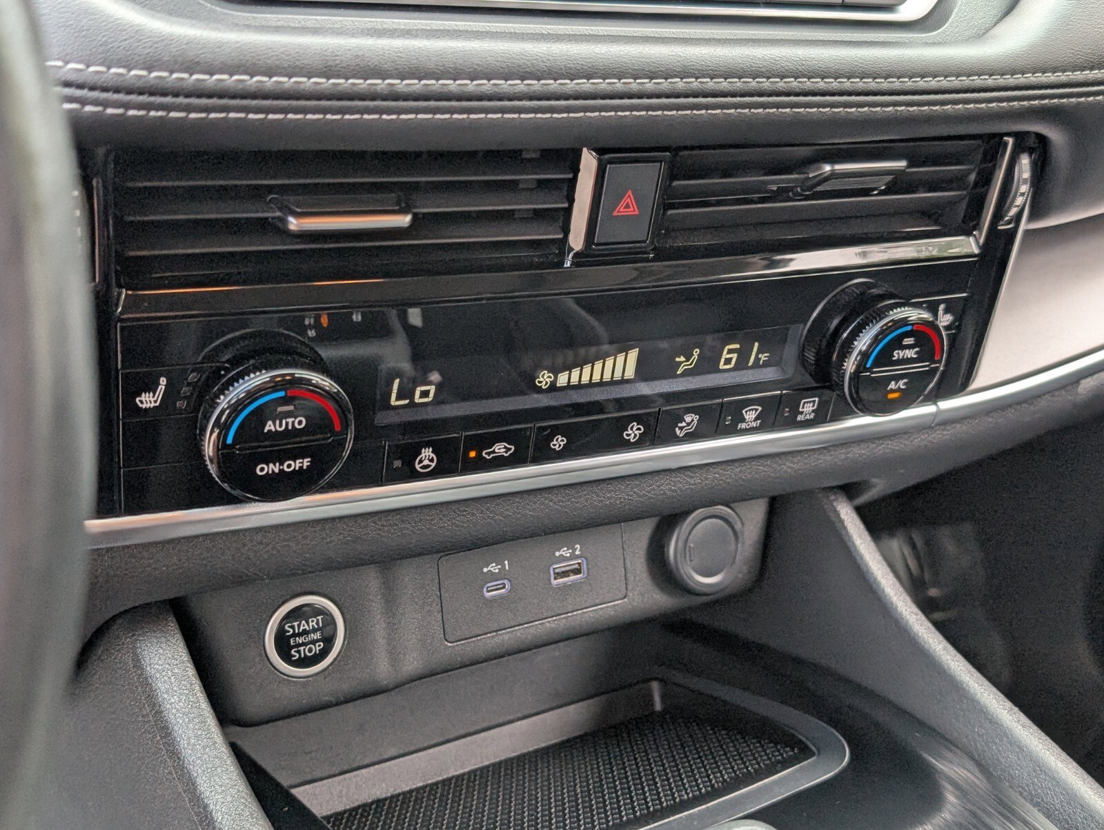 Used 2022 Nissan Rogue SV w/ SV Premium Package image 23