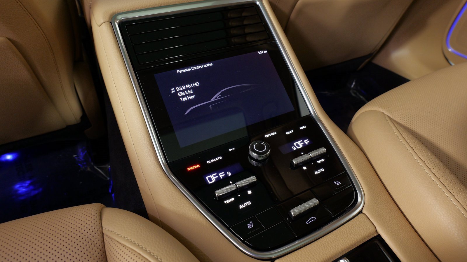 Used 2021 Porsche Panamera 4 image 38