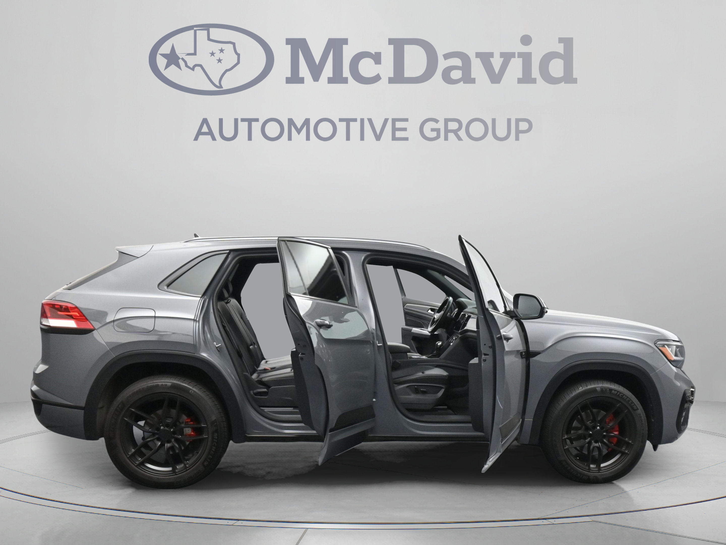 Used 2020 Volkswagen Atlas Cross Sport SEL R-Line FWD image 41