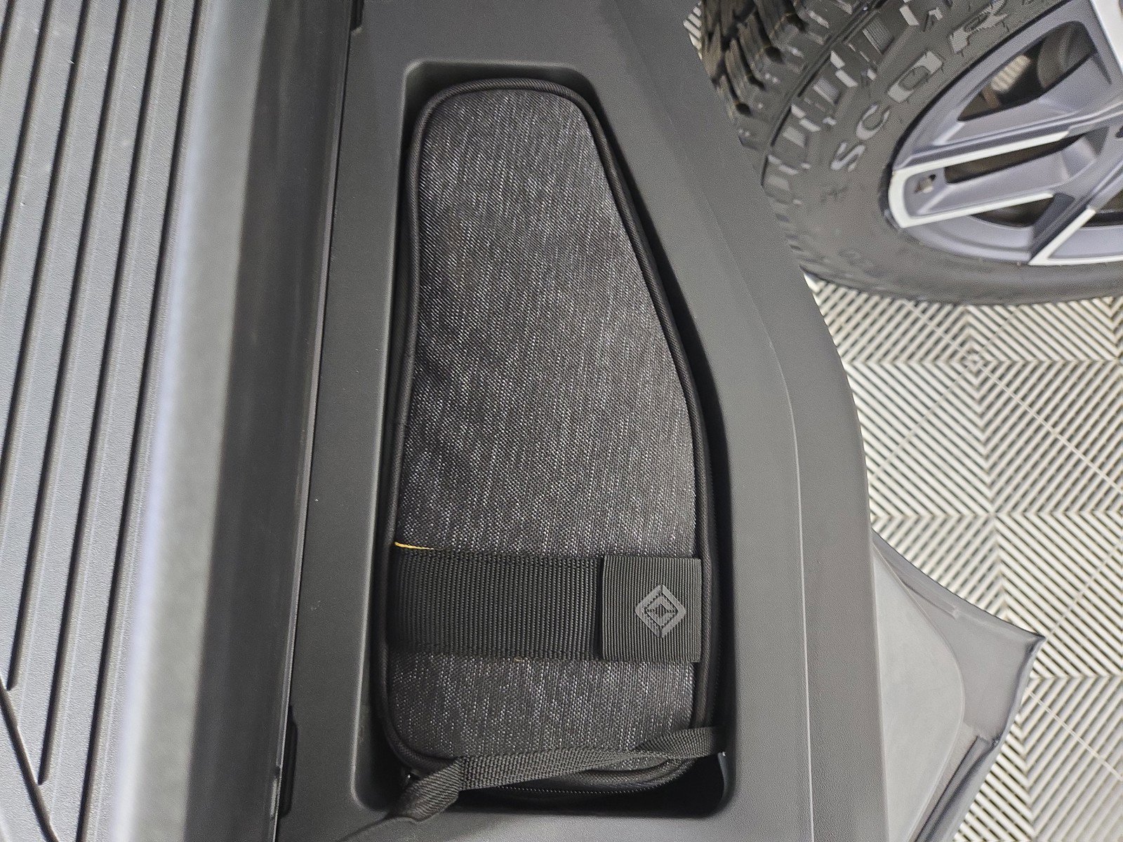 Used 2022 Rivian R1T Launch Edition image 32