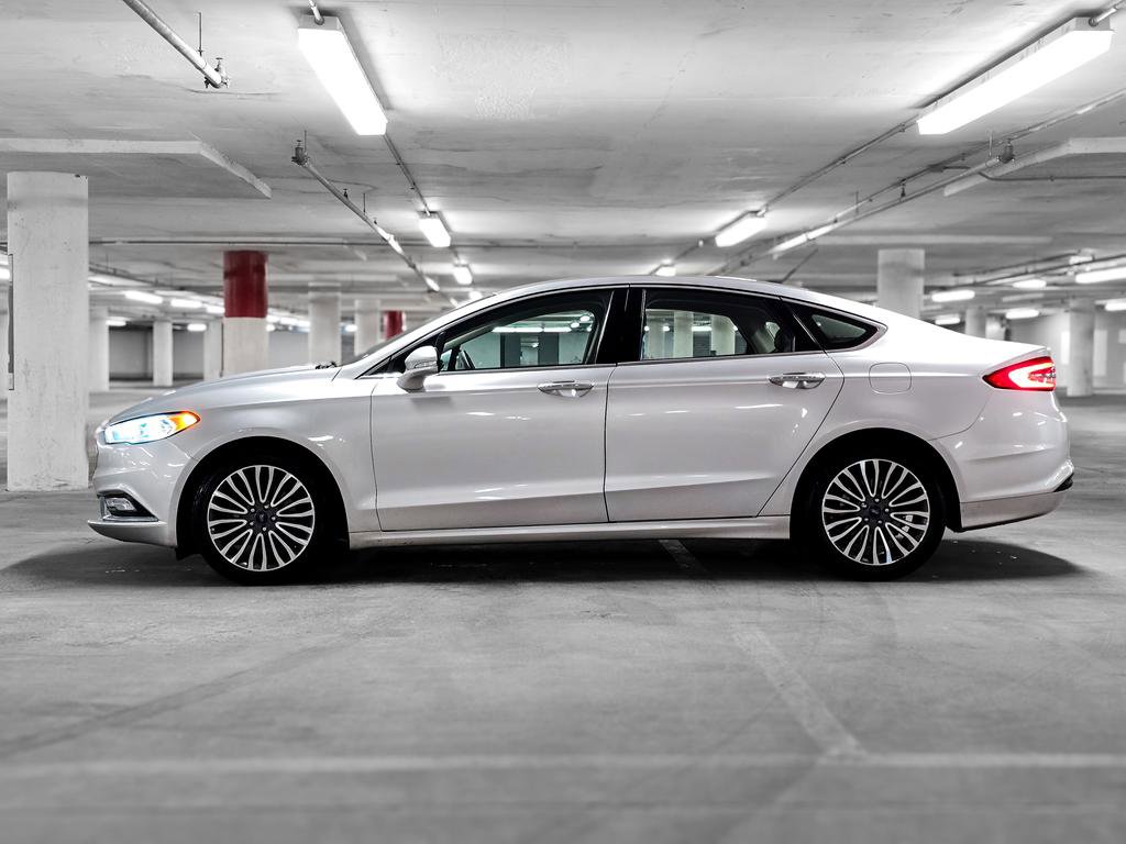 Used 2017 Ford Fusion SE w/ Fusion SE Technology Package image 14