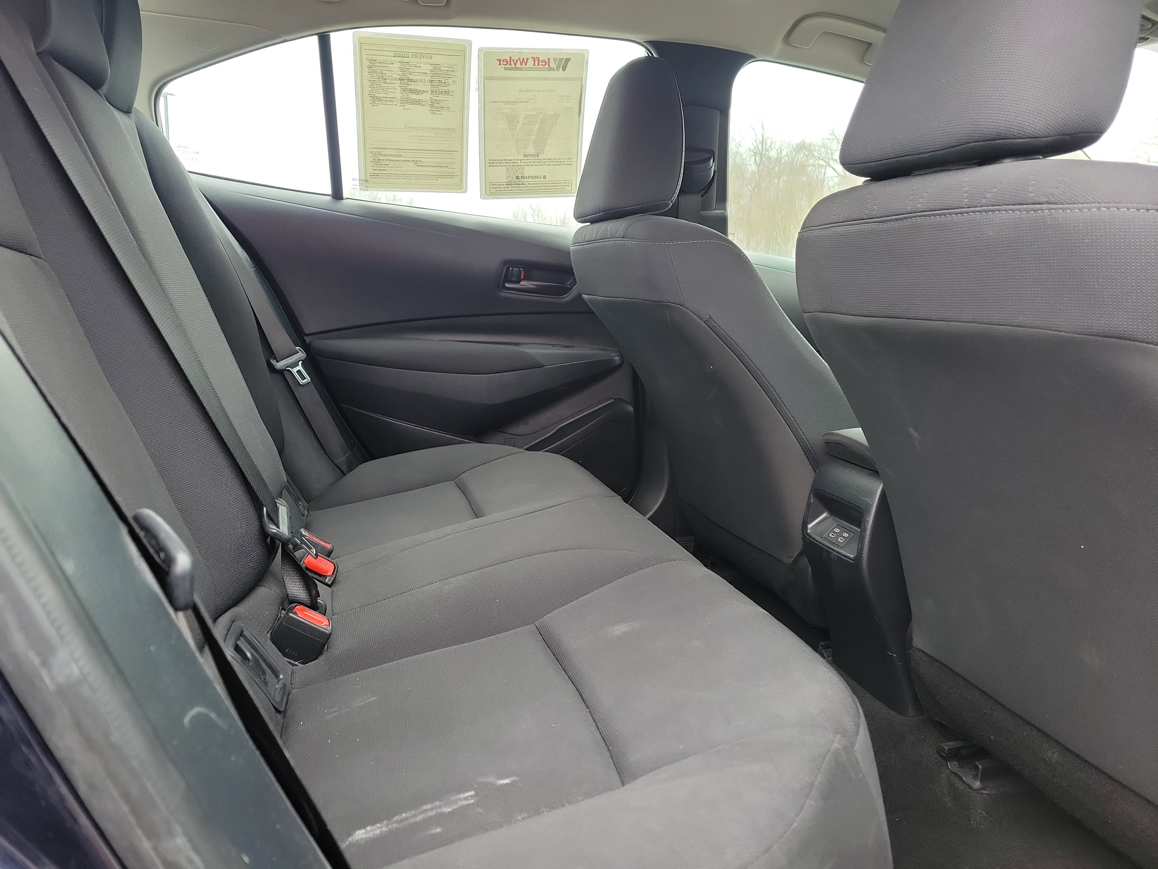 Used 2024 Toyota Corolla LE image 30