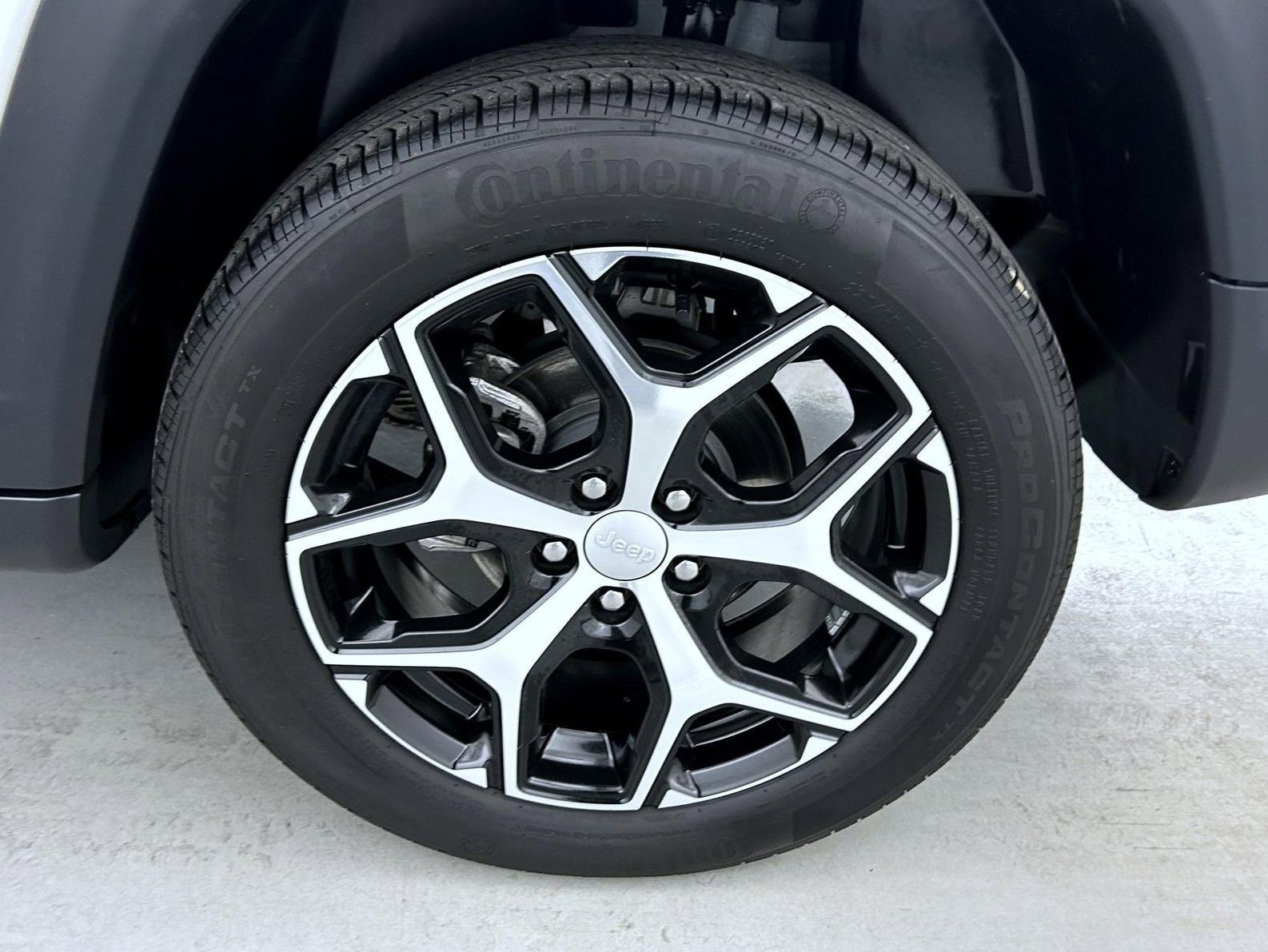 Certified 2024 Jeep Compass Limited image 22