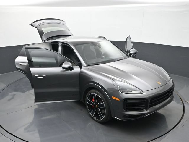 Certified 2023 Porsche Cayenne GTS AWD/4WD image 32