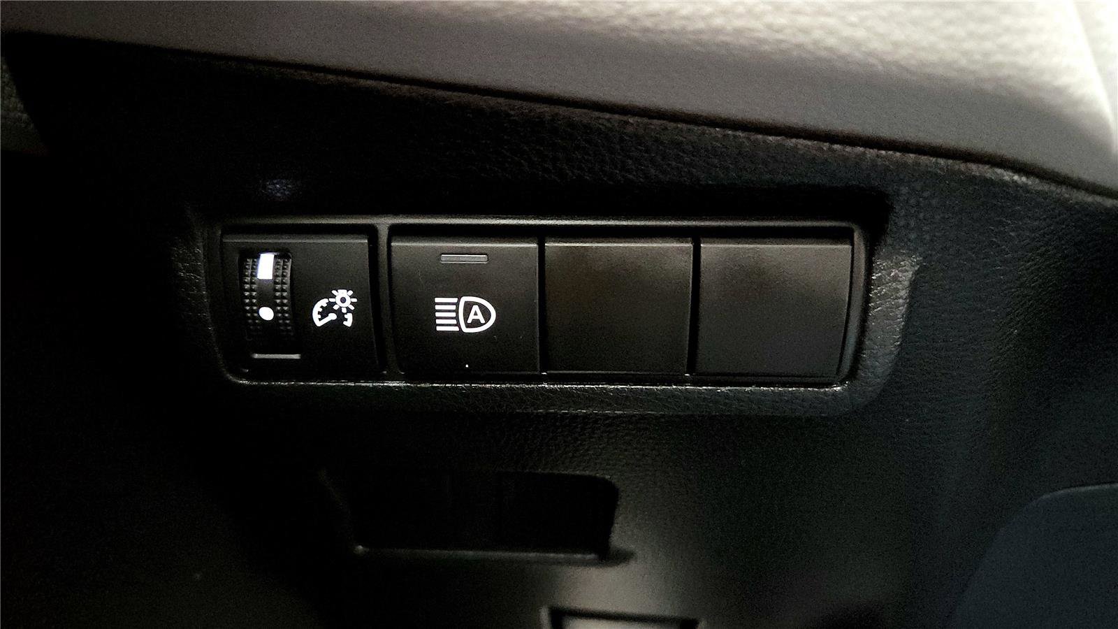 Certified 2023 Toyota Corolla Cross L image 40