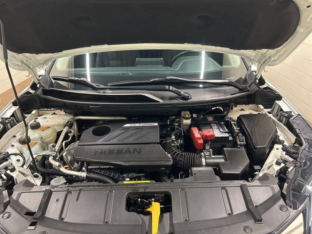 Used 2024 Nissan Rogue SV image 12