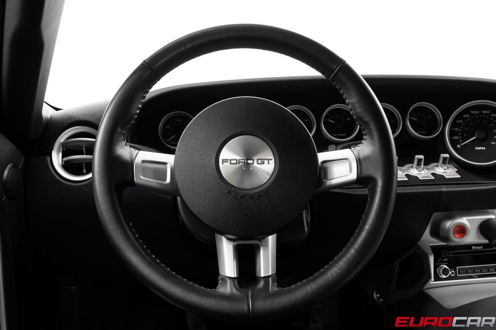 Used 2005 Ford GT RWD image 29