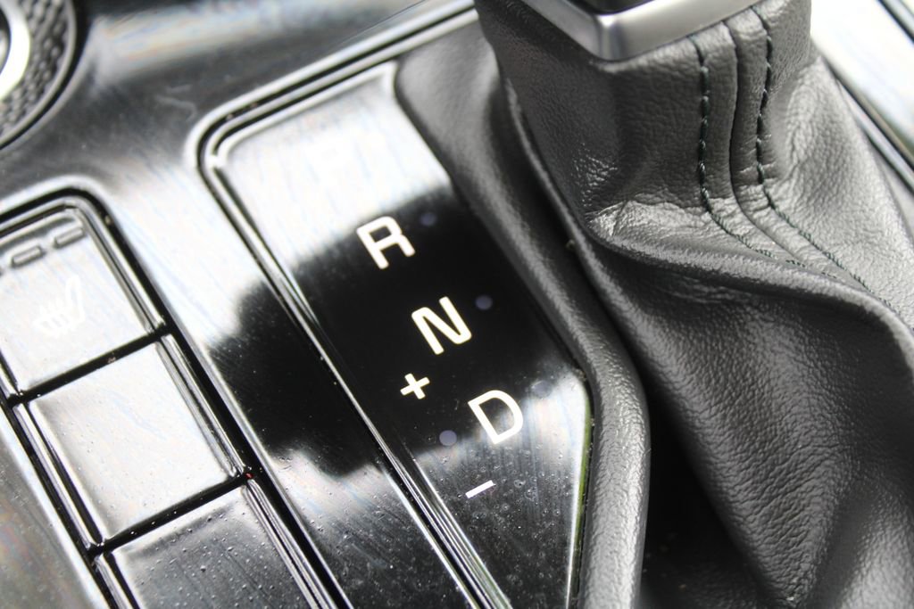 Certified 2024 Kia Niro EX image 38