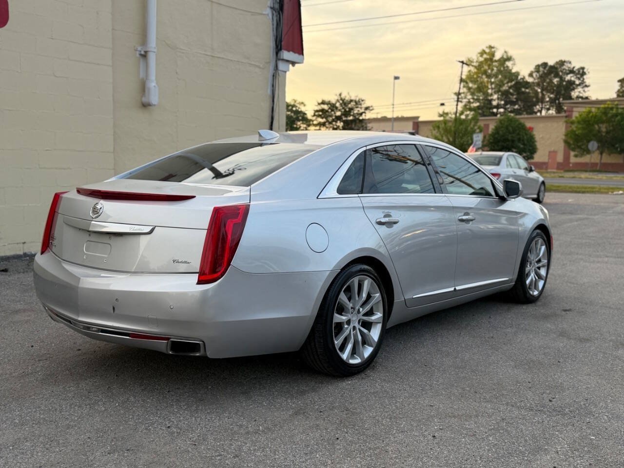 Used 2015 Cadillac XTS Luxury AWD/4WD image 6