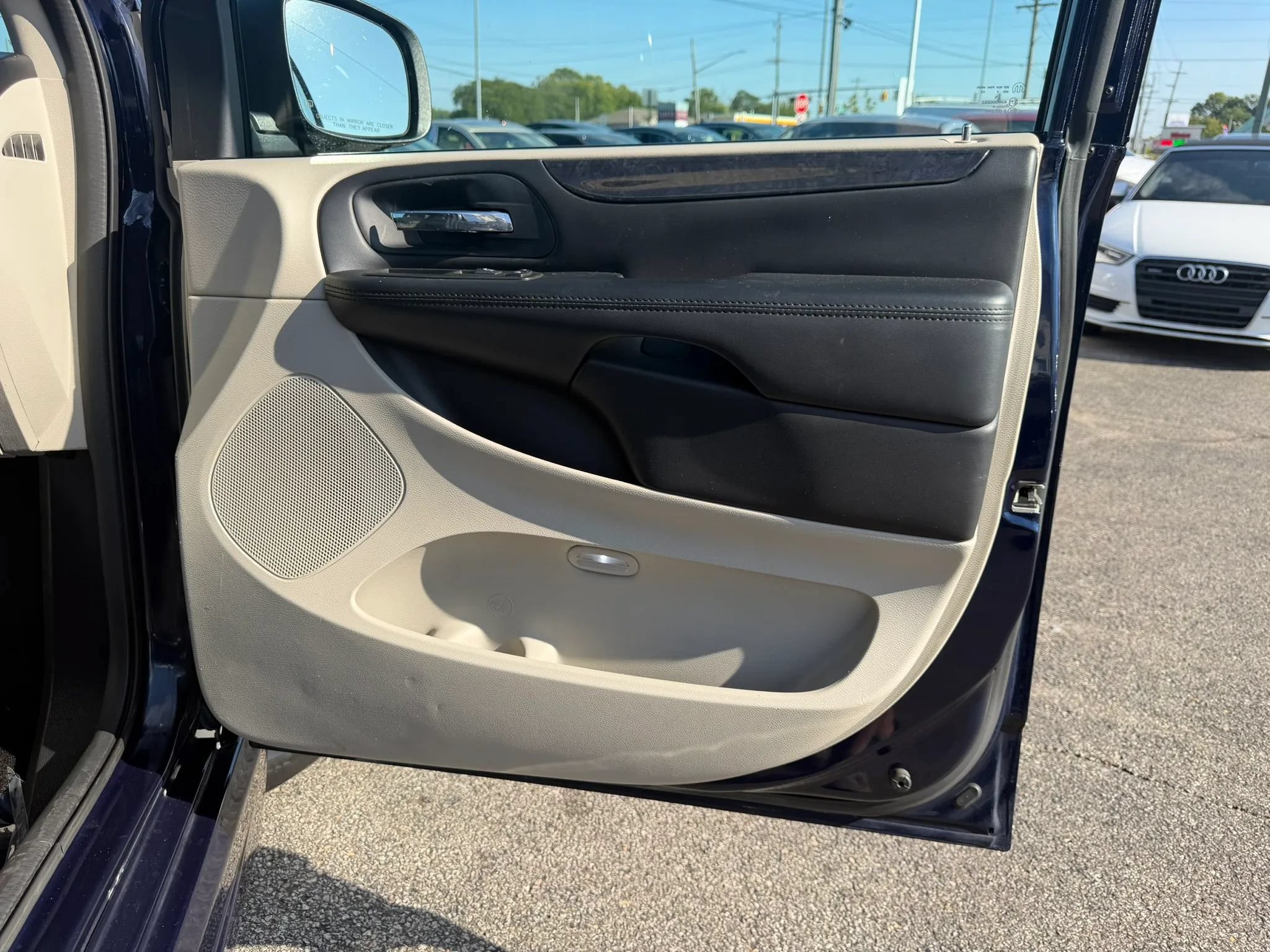 Used 2014 Dodge Grand Caravan SE w/ Quick Order Package 29E SE FWD image 23