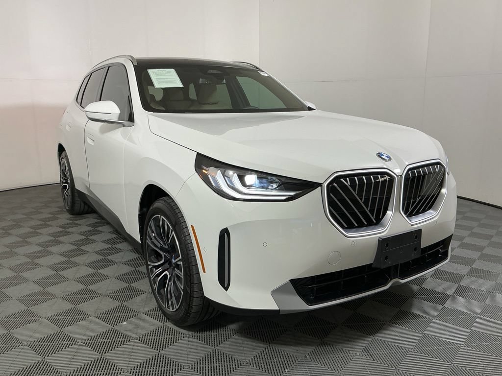 Certified 2025 BMW X3 xDrive30i w/ M Sport Package AWD/4WD image 4