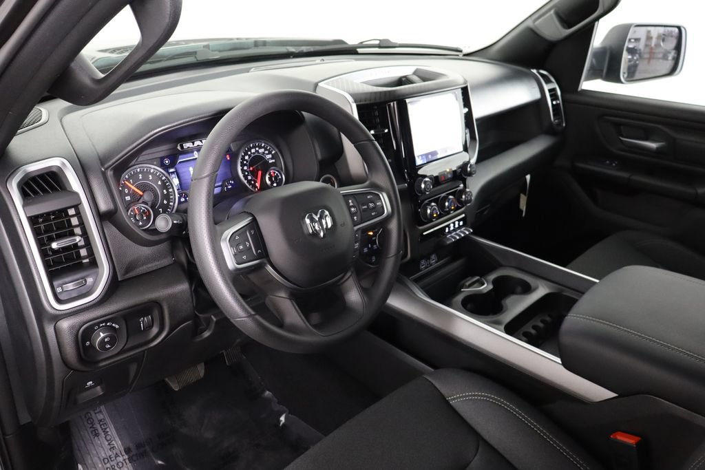 New 2026 RAM 1500 Express AWD/4WD image 24