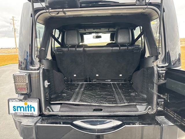 Used 2017 Jeep Wrangler Unlimited Sahara w/ Connectivity Group image 25