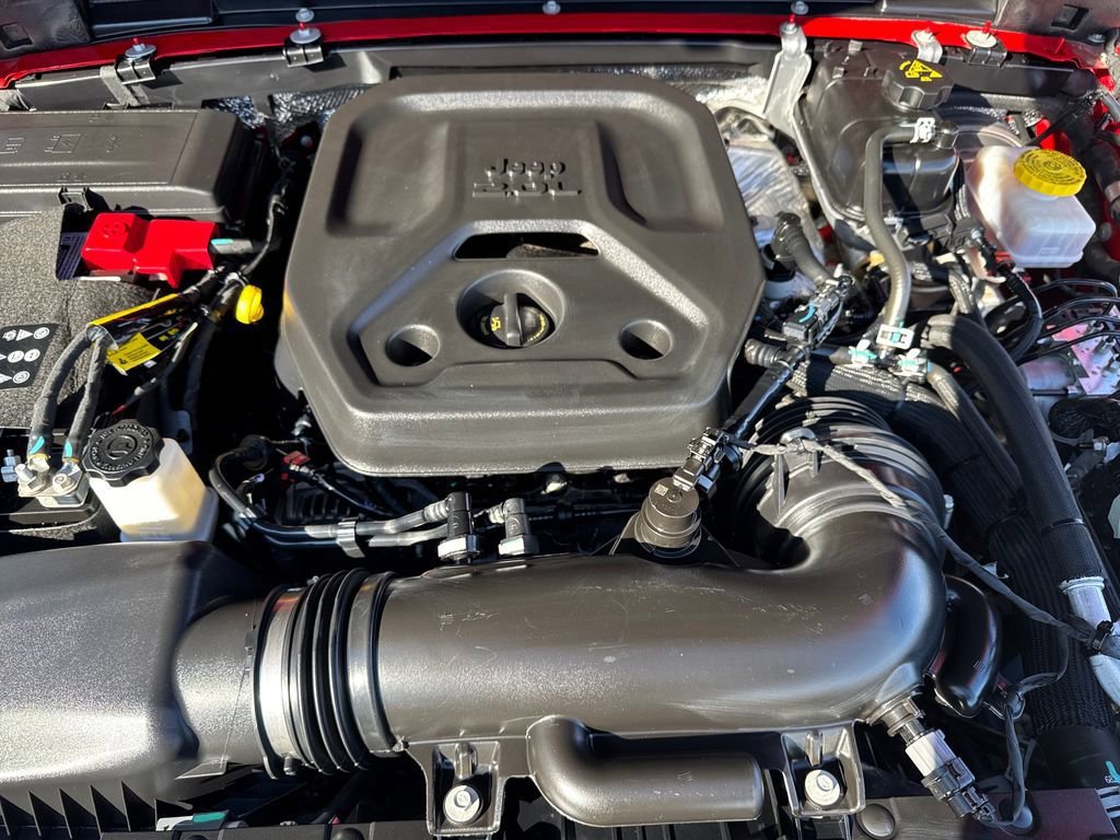 Used 2025 Jeep Wrangler Unlimited Rubicon image 35