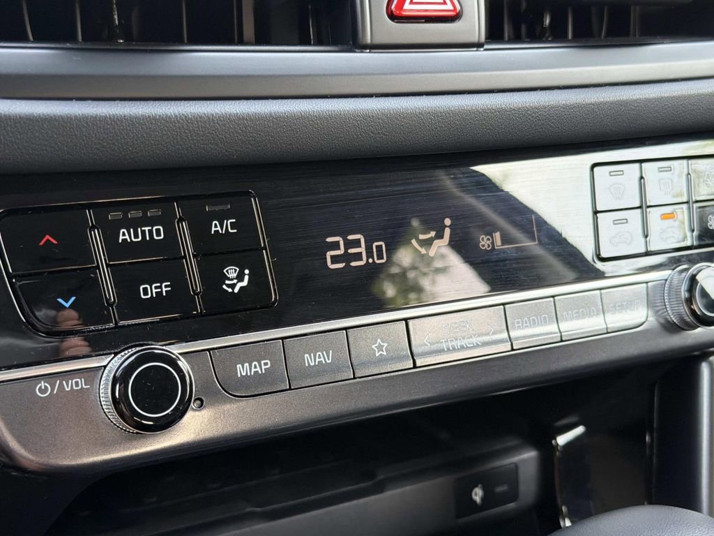 Used 2025 Kia Seltos EX FWD image 14