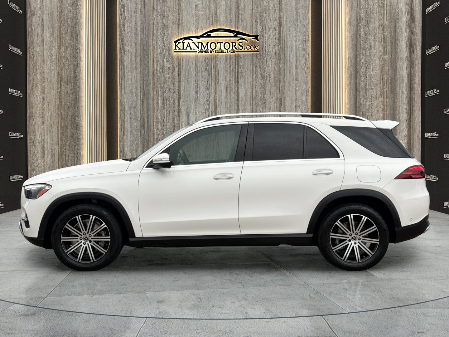 Used 2024 Mercedes-Benz GLE 450e 4MATIC image 8