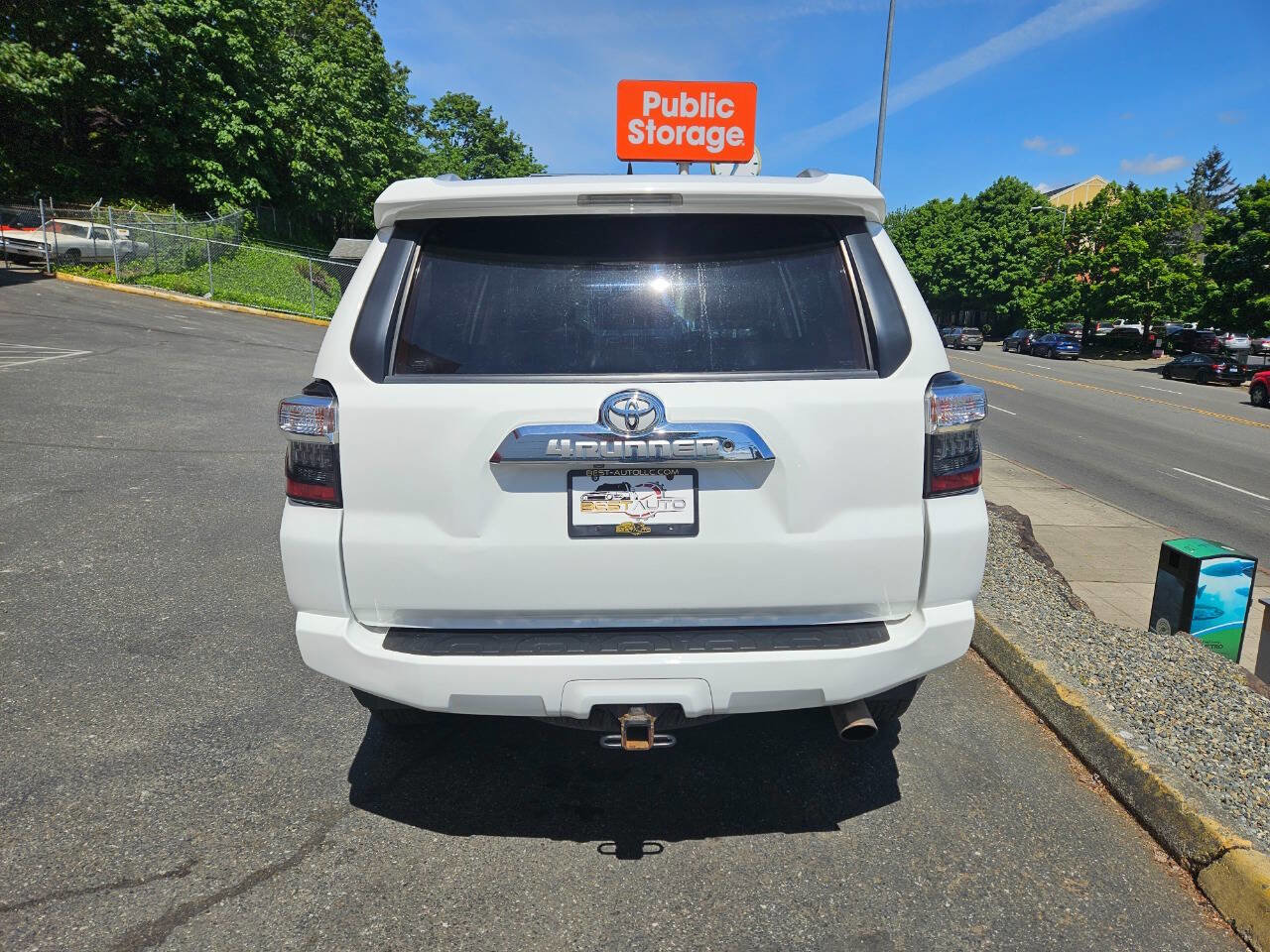 Used 2017 Toyota 4Runner SR5 Premium AWD/4WD image 4